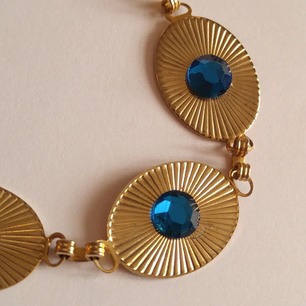 Relisted - Vintage blue and gold tone linked ovals bracelet rhinestones - Picture 6 of 10